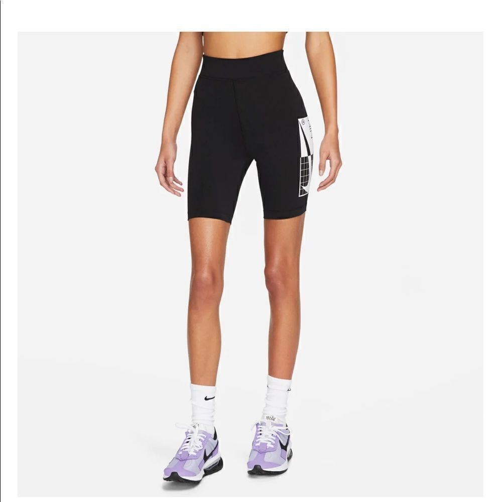 Nike Sportswear High Rise Bike Shorts